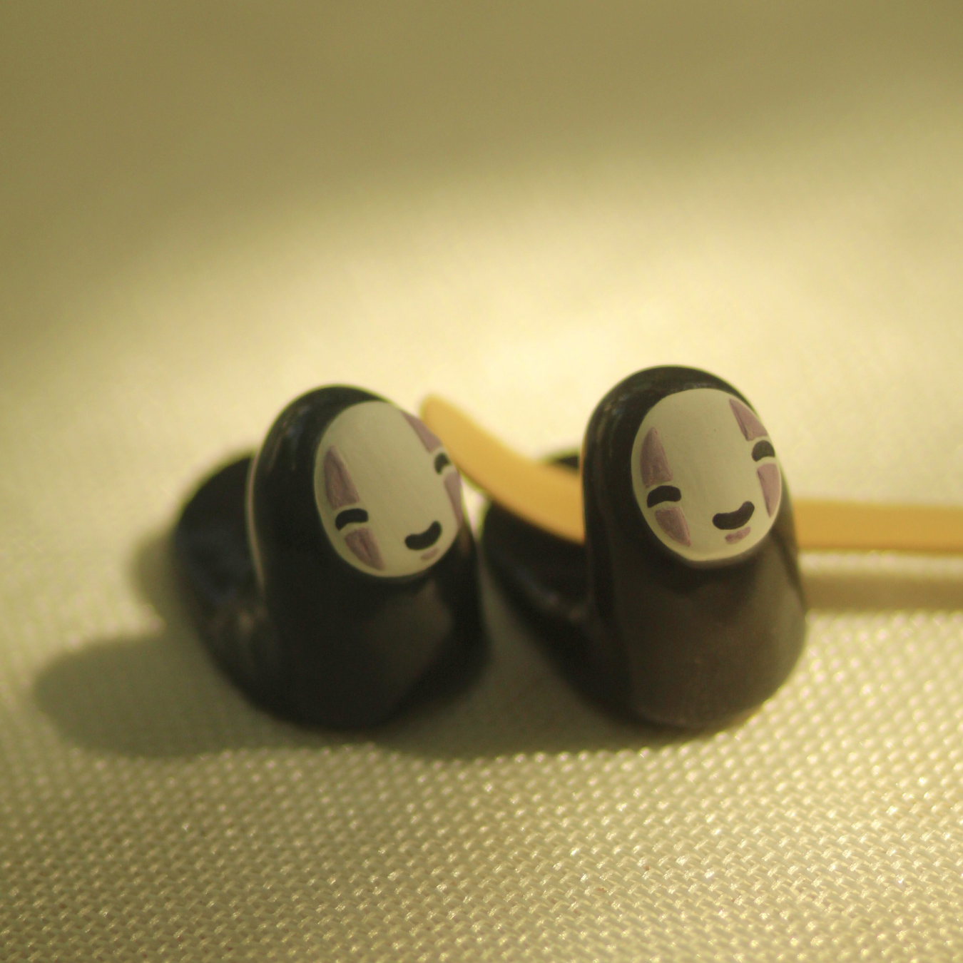 [Pre-order] Faceless Handmade Ceramic Chashaku Rest, Handbuilt Pottery, Cute Gift For Anime Fan, Unique Birthday Gift, Adorable Valentine Gift | Totto Pottery