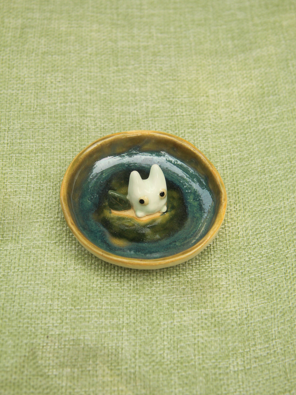 [Pre-order] Forest Spirit Handmade Ceramic Rings Dish, Handbuilt Pottery, Cute Gift For Anime Fan, Unique Birthday Gift, Adorable Valentine Gift | Totto Pottery