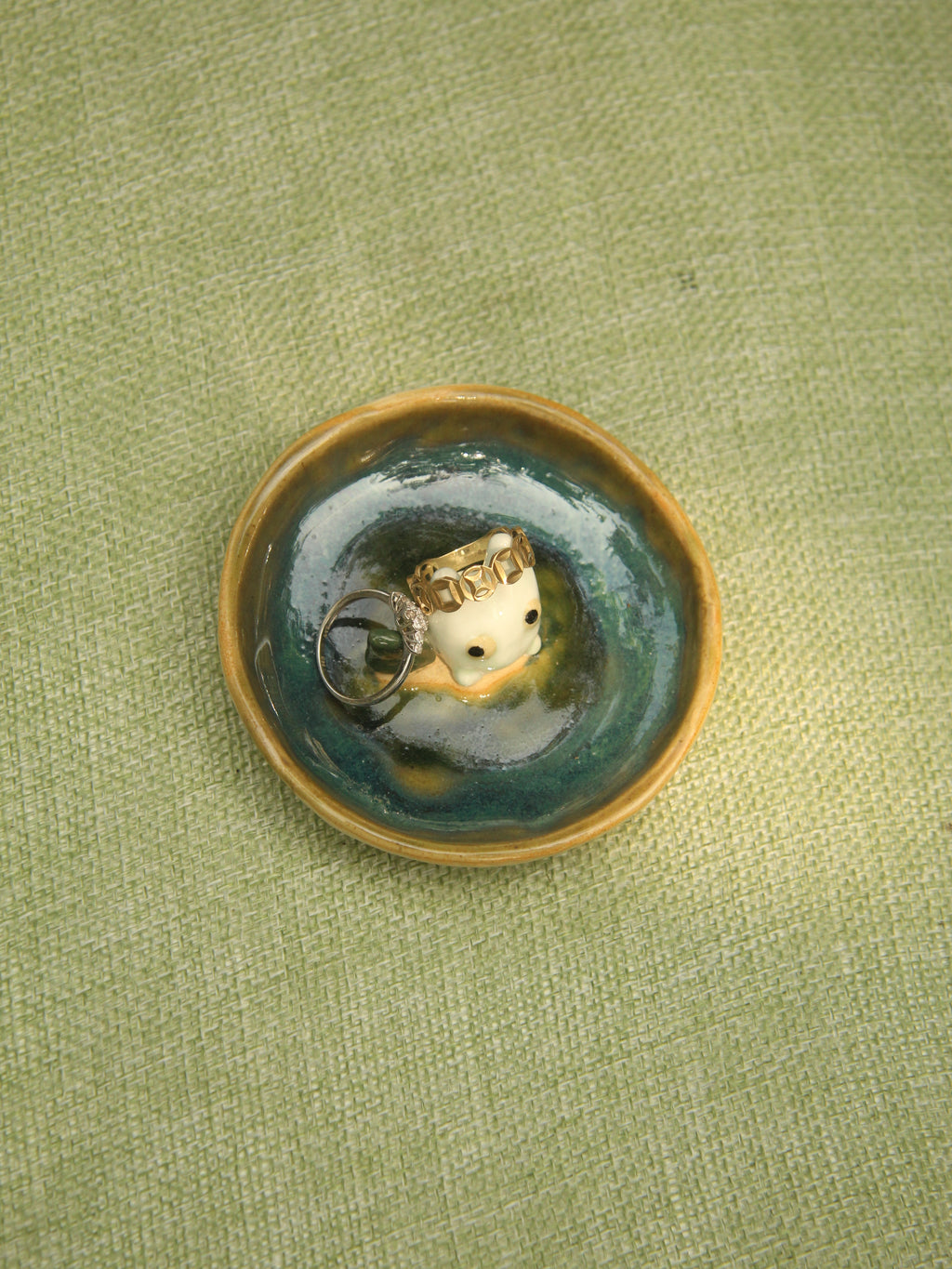 [Pre-order] Forest Spirit Handmade Ceramic Rings Dish, Handbuilt Pottery, Cute Gift For Anime Fan, Unique Birthday Gift, Adorable Valentine Gift | Totto Pottery