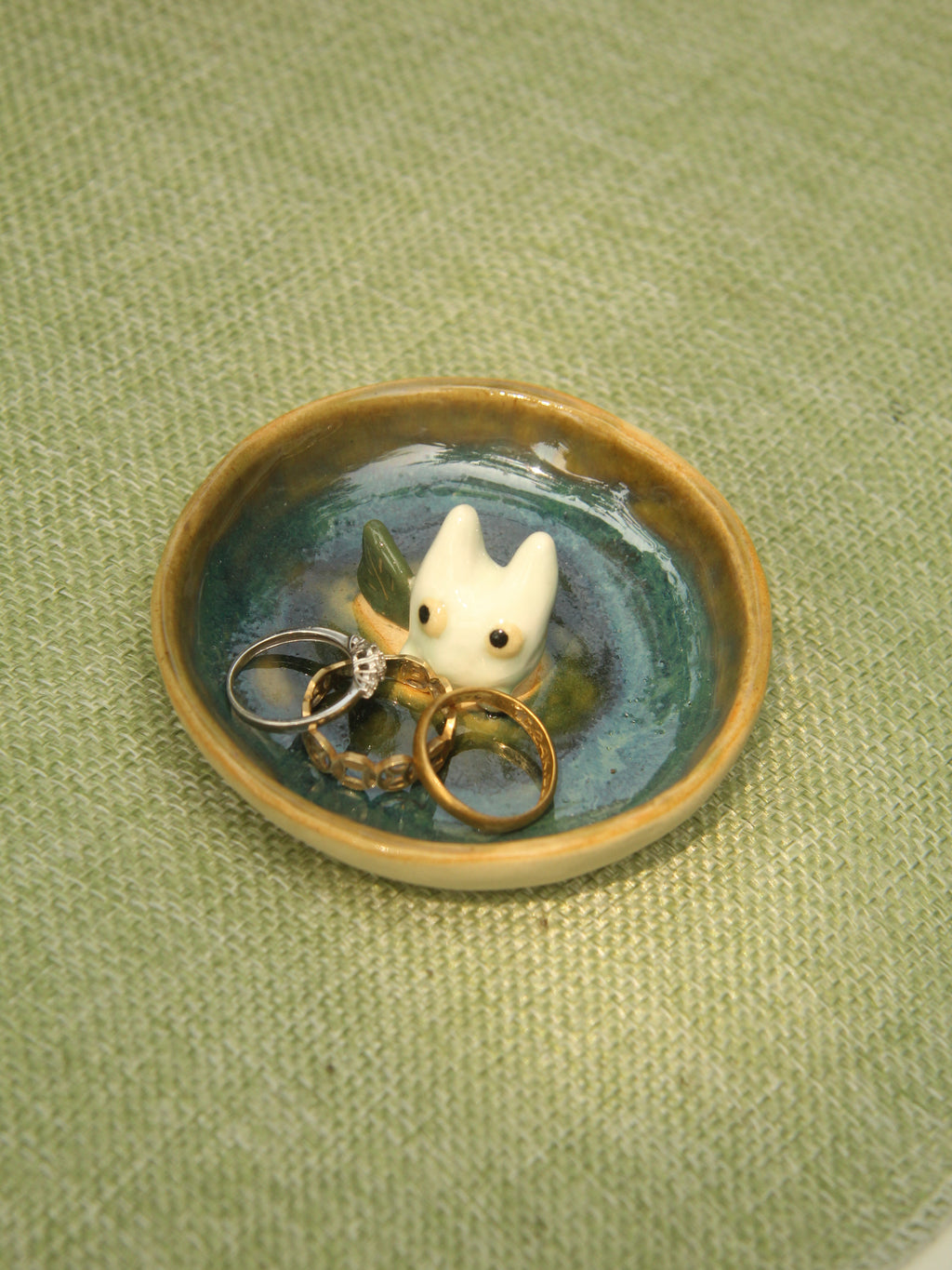 [Pre-order] Forest Spirit Handmade Ceramic Rings Dish, Handbuilt Pottery, Cute Gift For Anime Fan, Unique Birthday Gift, Adorable Valentine Gift | Totto Pottery