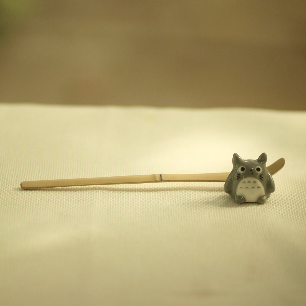 [Pre-order] Forest Spirit Handmade Ceramic Chashaku Rest, Handbuilt Pottery, Cute Gift For Anime Fan, Unique Birthday Gift, Adorable Valentine Gift | Totto Pottery
