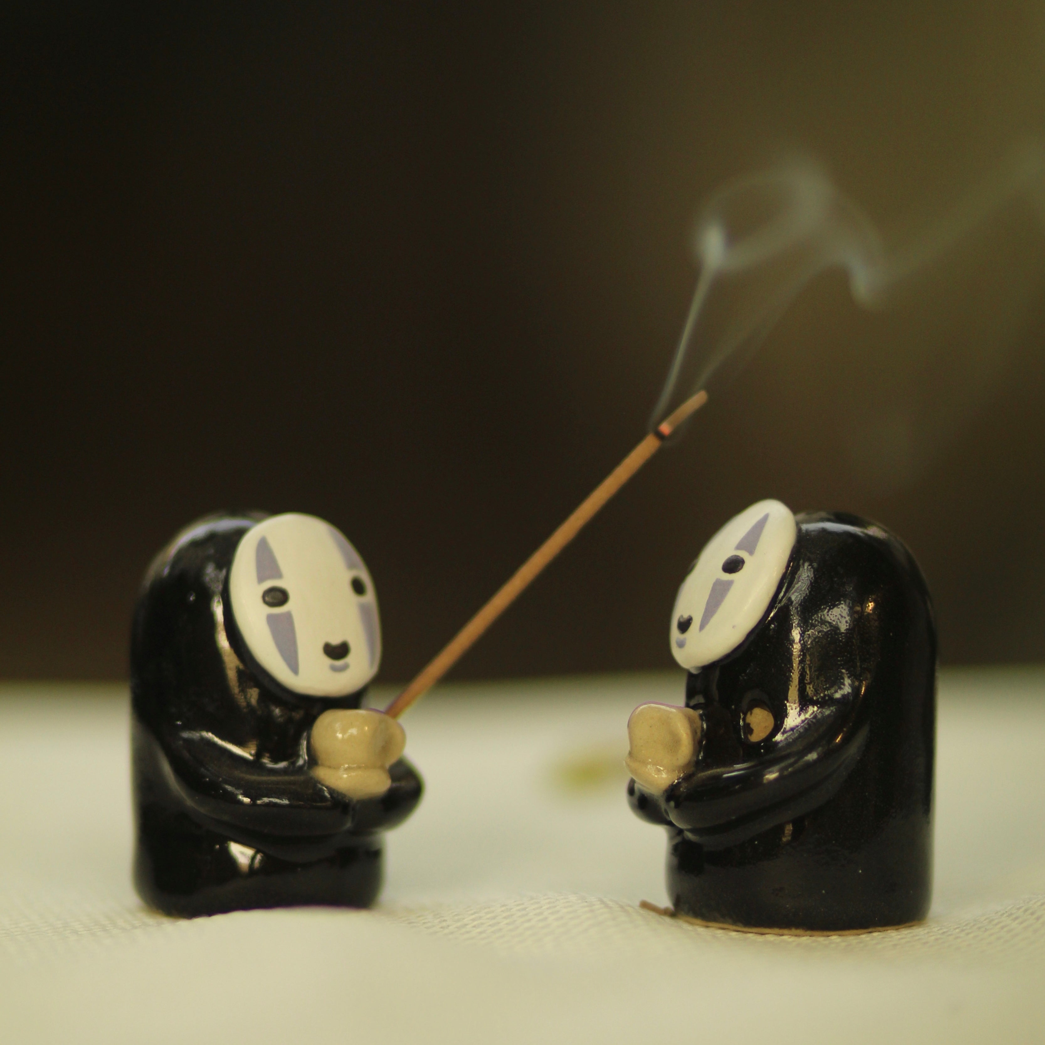 [Pre-order] Faceless Handmade Ceramic Incense Holder, Handbuilt Pottery, Cute Gift For Anime Fan, Unique Birthday Gift, Adorable Valentine Gift | Totto Pottery