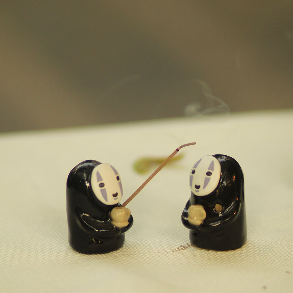 [Pre-order] Faceless Handmade Ceramic Incense Holder, Handbuilt Pottery, Cute Gift For Anime Fan, Unique Birthday Gift, Adorable Valentine Gift | Totto Pottery