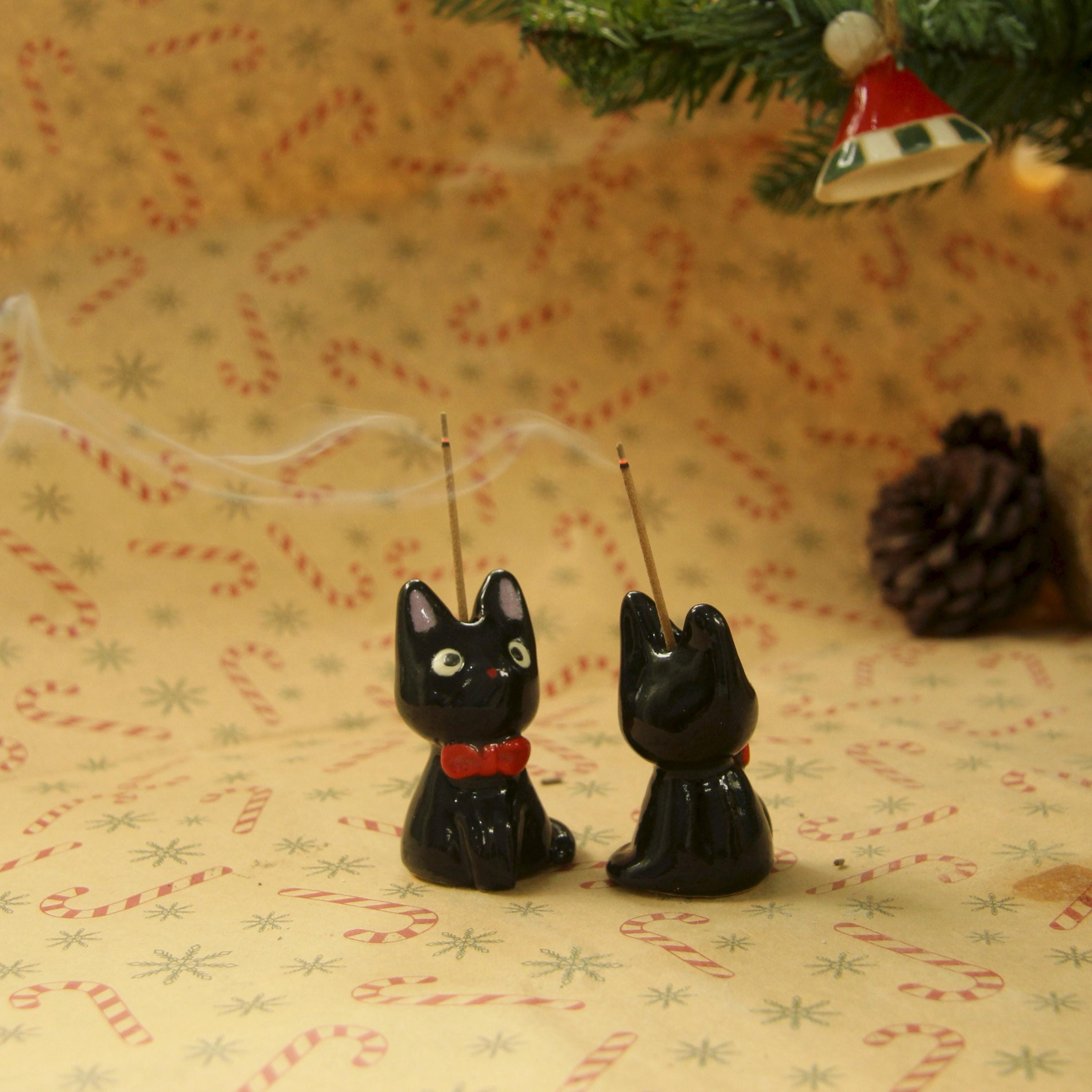 [Pre-order] Black Cat Handmade Ceramic Incense Holder, Handbuilt Pottery, Cute Gift For Anime Fan, Unique Birthday Gift, Adorable Valentine Gift | Totto Pottery