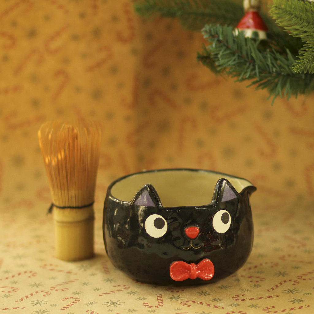 [Pre-order] Black Cat Handmade Ceramic Matcha Bowl, Handbuilt Pottery, Cute Gift For Anime Fan, Unique Birthday Gift, Adorable Valentine Gift | Totto Pottery