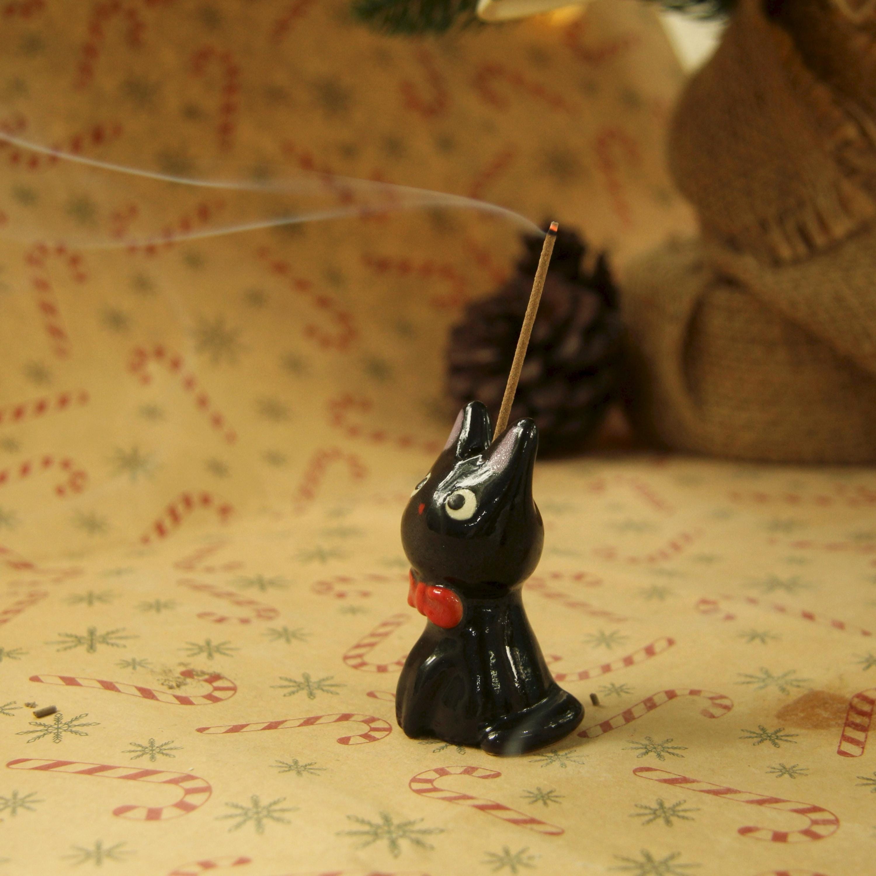 [Pre-order] Black Cat Handmade Ceramic Incense Holder, Handbuilt Pottery, Cute Gift For Anime Fan, Unique Birthday Gift, Adorable Valentine Gift | Totto Pottery