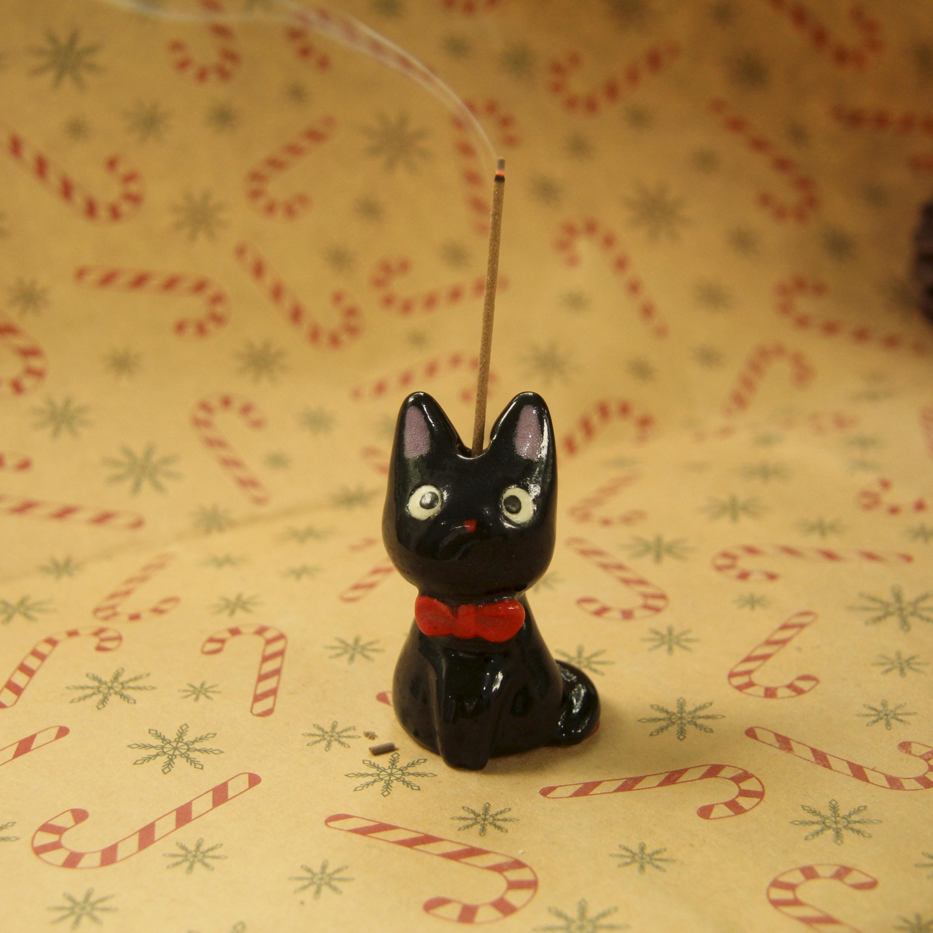 [Pre-order] Black Cat Handmade Ceramic Incense Holder, Handbuilt Pottery, Cute Gift For Anime Fan, Unique Birthday Gift, Adorable Valentine Gift | Totto Pottery
