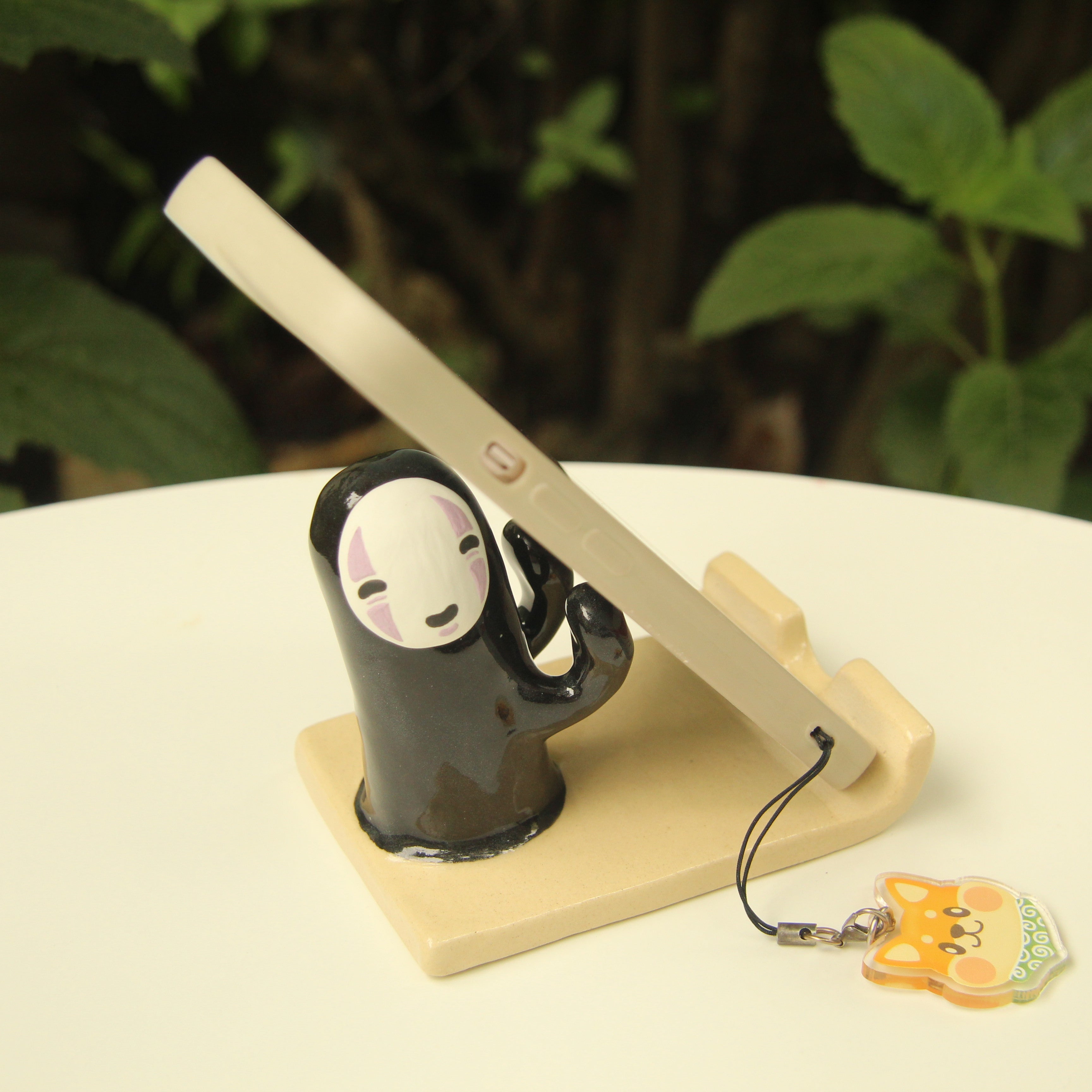 [Pre-order] Faceless Handmade Ceramic Phone Stand, Handbuilt Pottery, Cute Gift For Anime Fan, Unique Birthday Gift, Adorable Valentine Gift | Totto Pottery