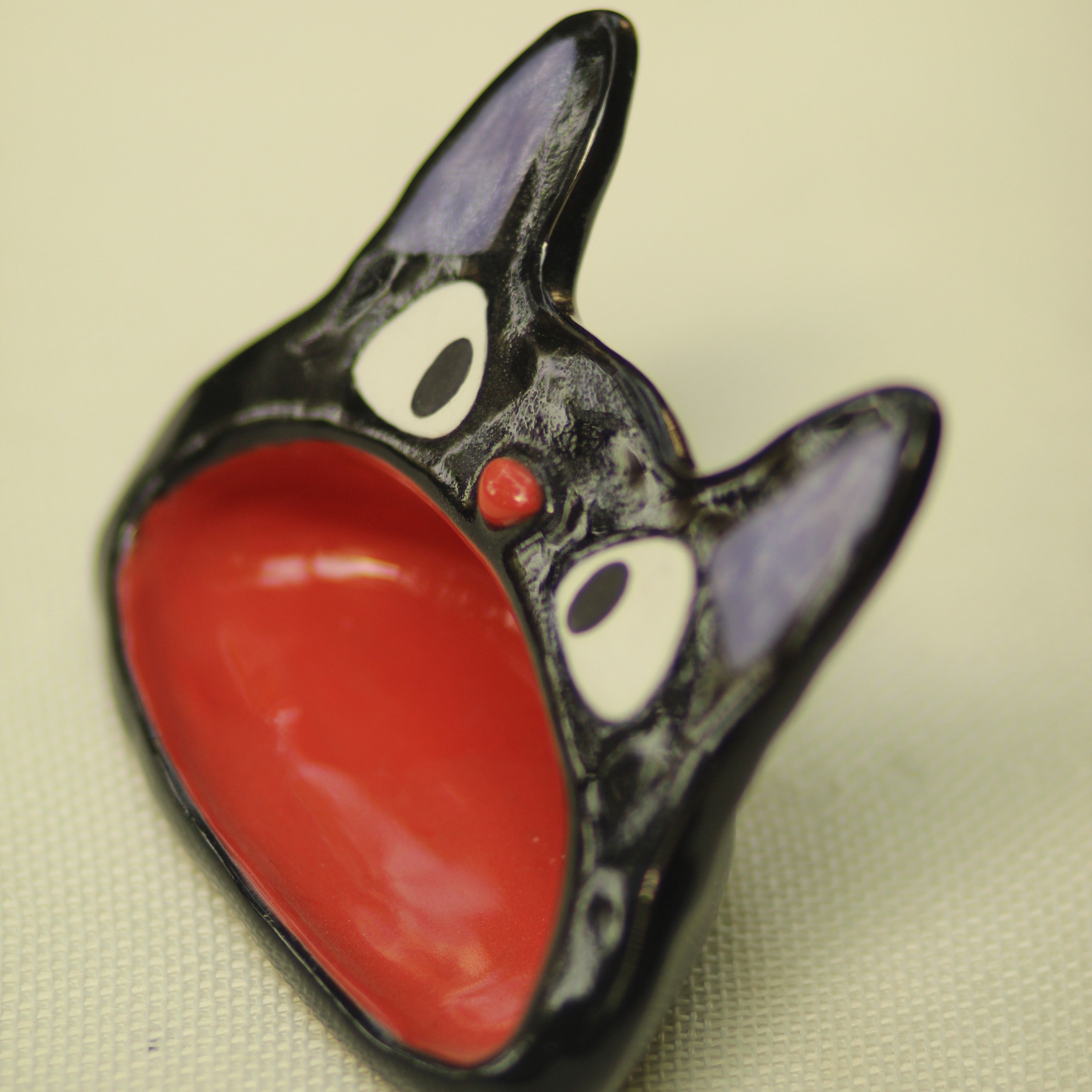 [Pre-order] Black Cat Handmade Ceramic Spoon Rest, Handbuilt Pottery, Cute Gift For Anime Fan, Unique Birthday Gift, Adorable Valentine Gift | Totto Pottery