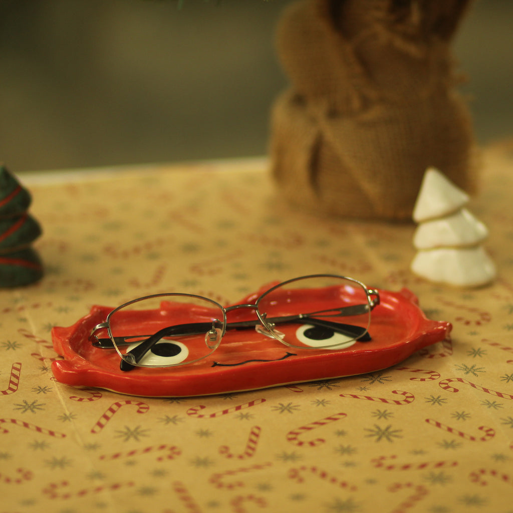 [Pre-order] Fire Demon Handmade Ceramic Eyeglasses Holder Tray, Handbuilt Pottery, Cute Gift For Anime Fan, Unique Birthday Gift, Adorable Valentine Gift | Totto Pottery