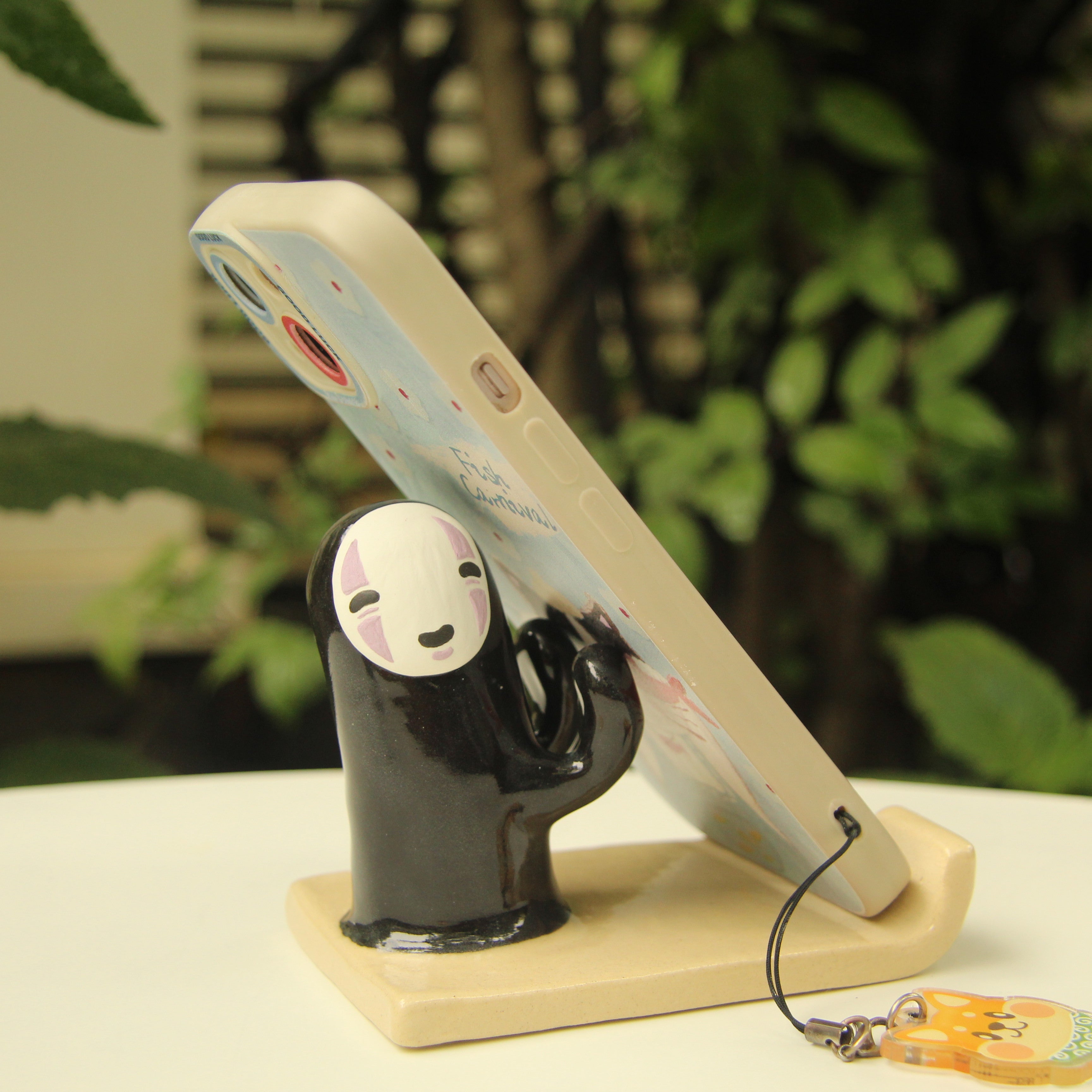 [Pre-order] Faceless Handmade Ceramic Phone Stand, Handbuilt Pottery, Cute Gift For Anime Fan, Unique Birthday Gift, Adorable Valentine Gift | Totto Pottery