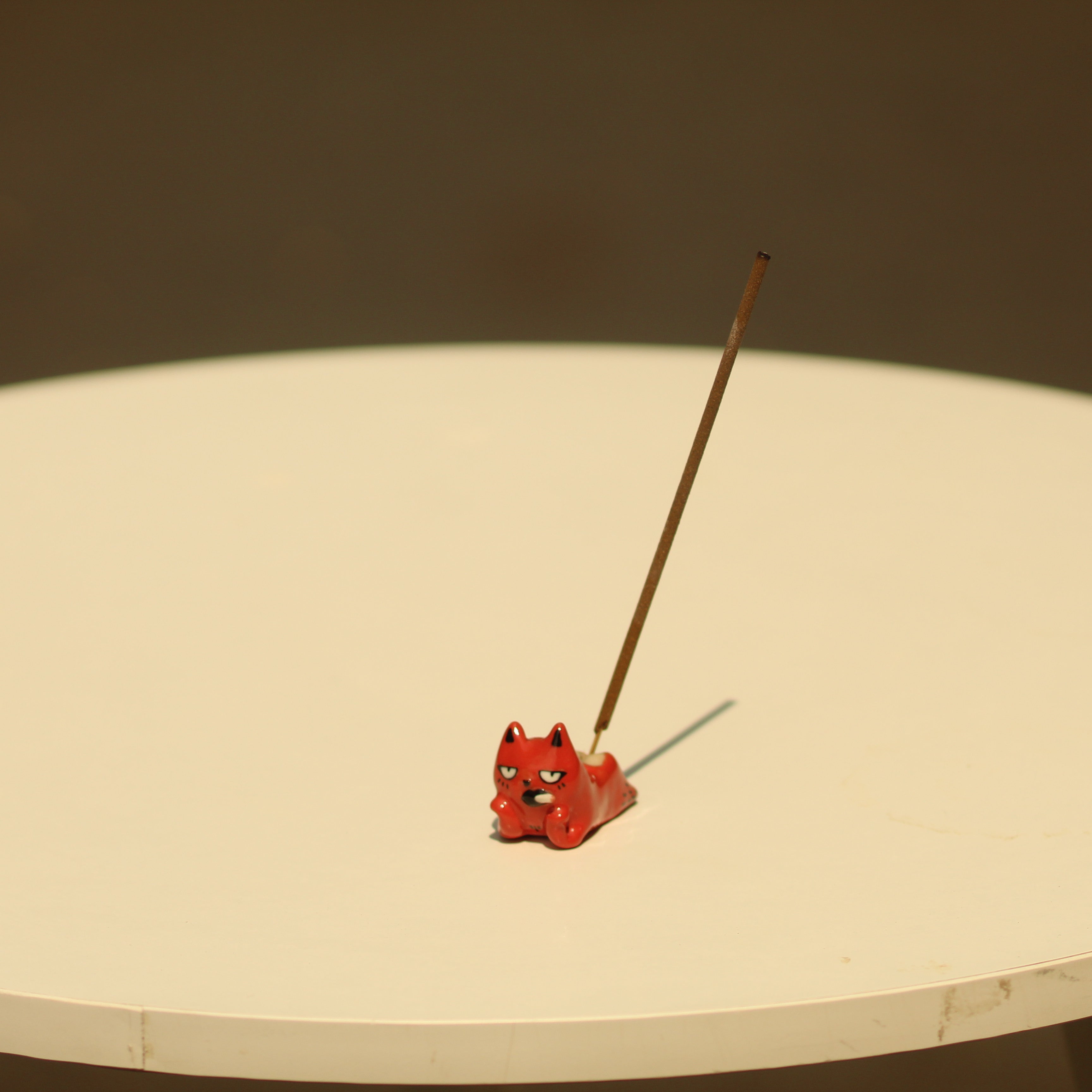 [Pre-order] Pink & Red Cat Handmade Ceramic Incense Holder, Handbuilt Pottery, Cute Gift For Anime Fan, Unique Birthday Gift, Adorable Valentine Gift | Totto Pottery