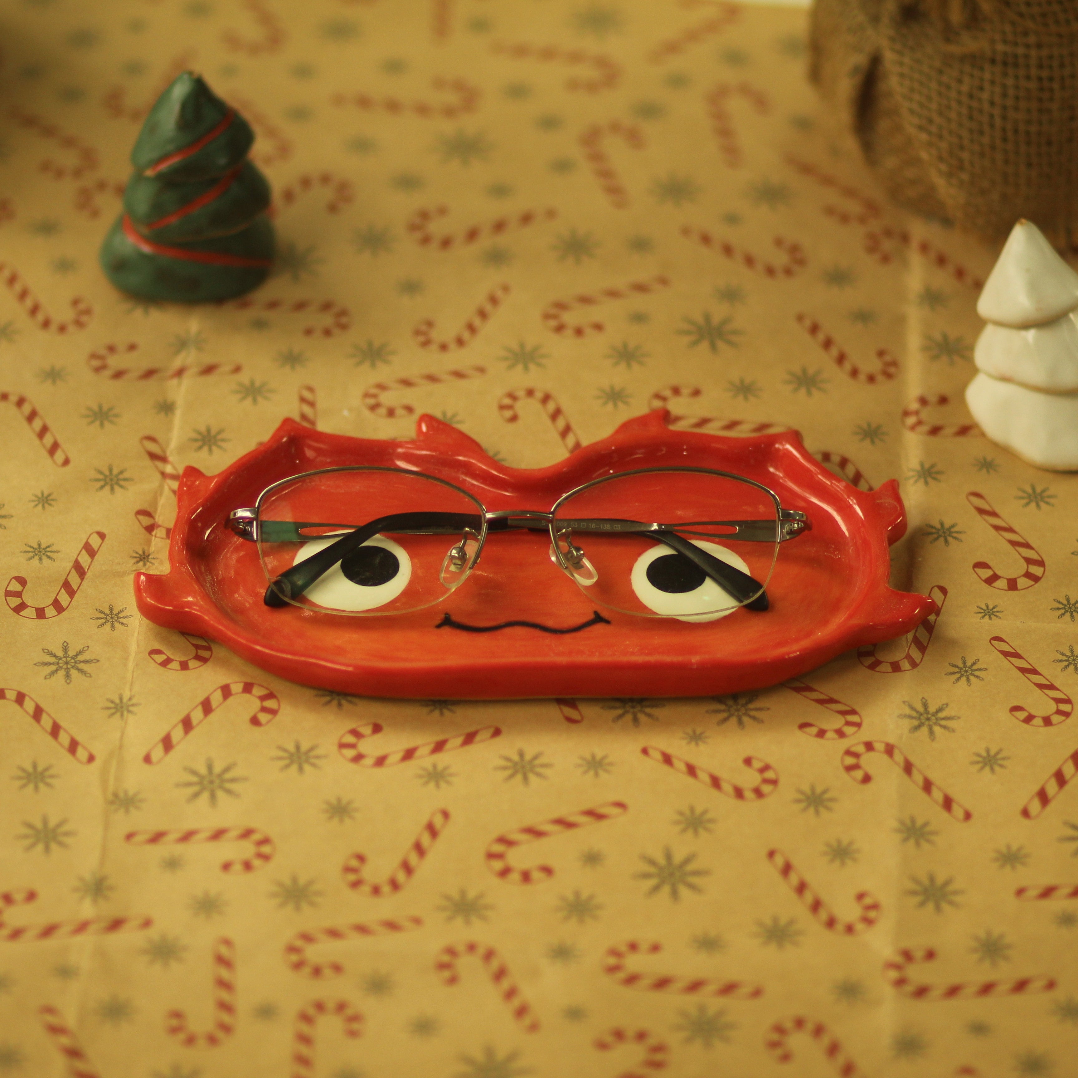 [Pre-order] Fire Demon Handmade Ceramic Eyeglasses Holder Tray, Handbuilt Pottery, Cute Gift For Anime Fan, Unique Birthday Gift, Adorable Valentine Gift | Totto Pottery
