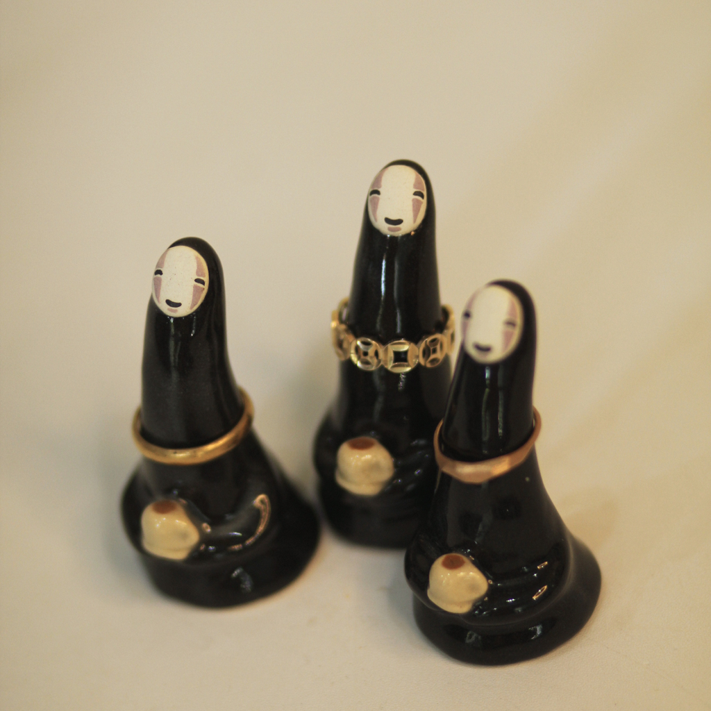 [Pre-order] Faceless Handmade Ceramic Rings Holder, Handbuilt Pottery, Cute Gift For Anime Fan, Unique Birthday Gift, Adorable Valentine Gift | Totto Pottery