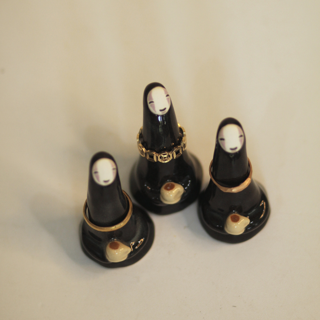 [Pre-order] Faceless Handmade Ceramic Rings Holder, Handbuilt Pottery, Cute Gift For Anime Fan, Unique Birthday Gift, Adorable Valentine Gift | Totto Pottery