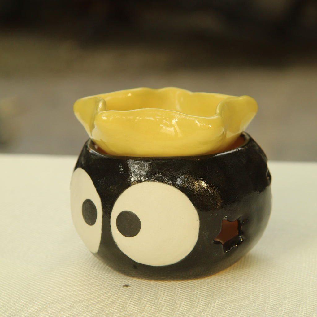 [Pre-order] Soot Handmade Ceramic Wax Melts, Oil Burner, Handbuilt Pottery, Cute Gift For Anime Fan, Unique Birthday Gift, Adorable Valentine Gift | Totto Pottery